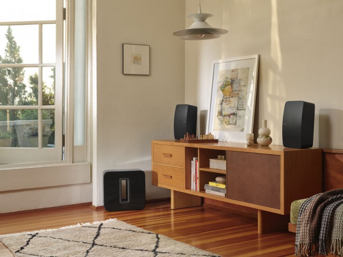 Zwei Sonos Five (Bild: Sonos)